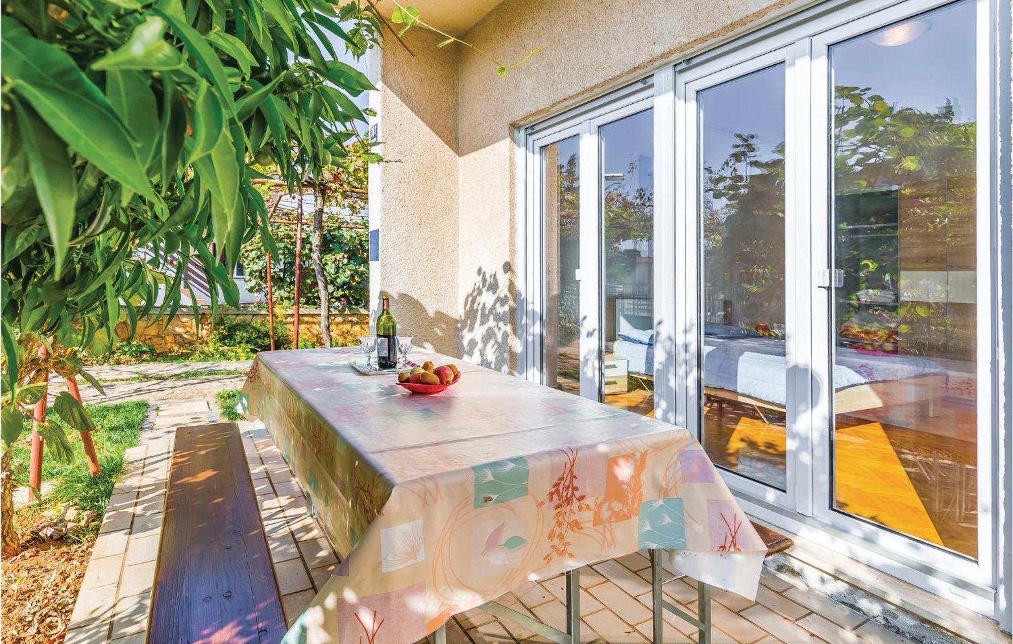 Lovely Apartment In Fazana With Kitchen Εξωτερικό φωτογραφία