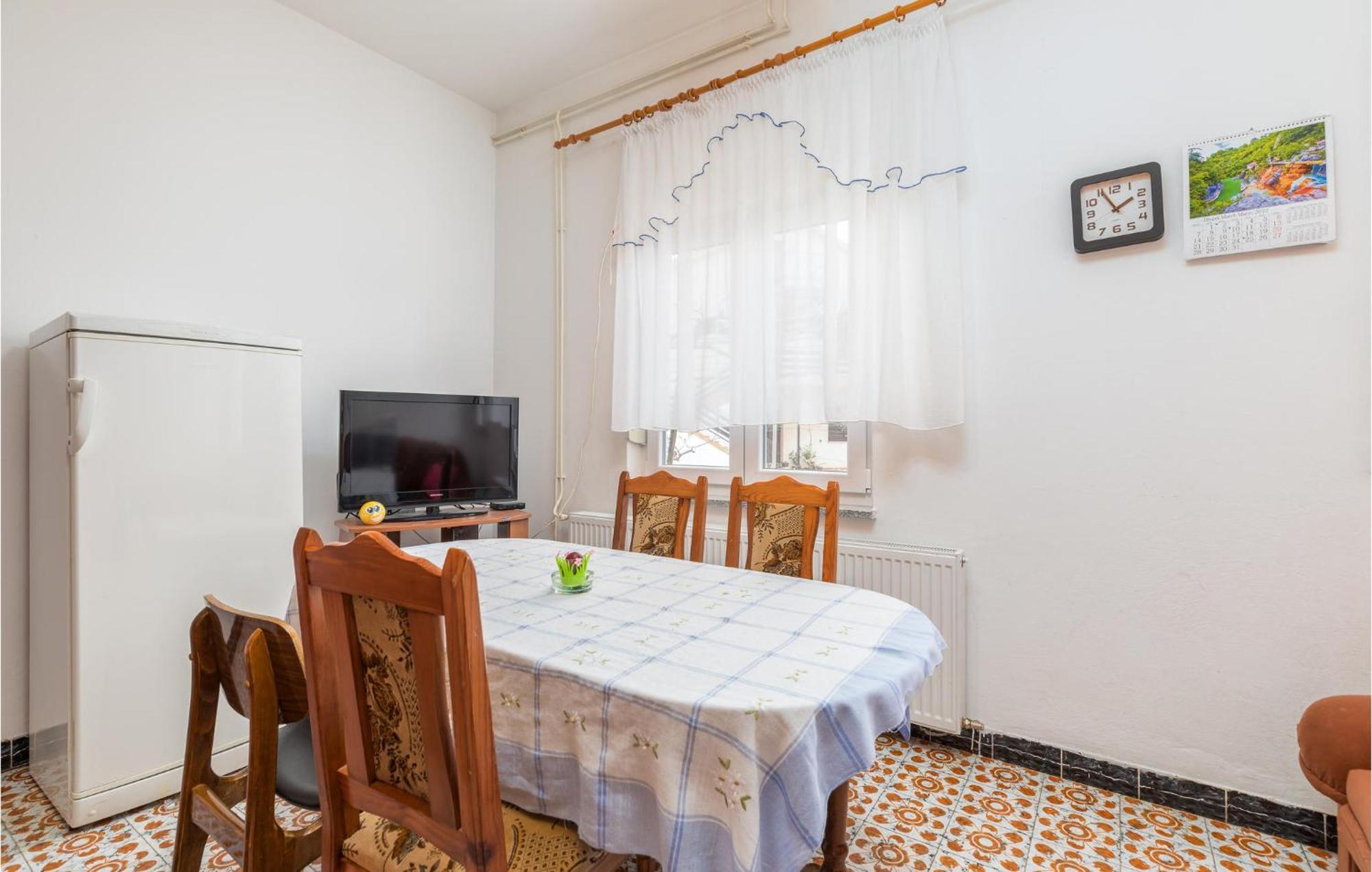 Lovely Apartment In Fazana With Kitchen Εξωτερικό φωτογραφία
